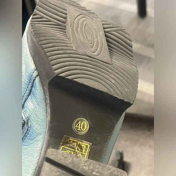 L'Artiste Spring Step Artsy Blue Leather Shooties Unique Booties Womens Size 40 - Picture 7 of 9